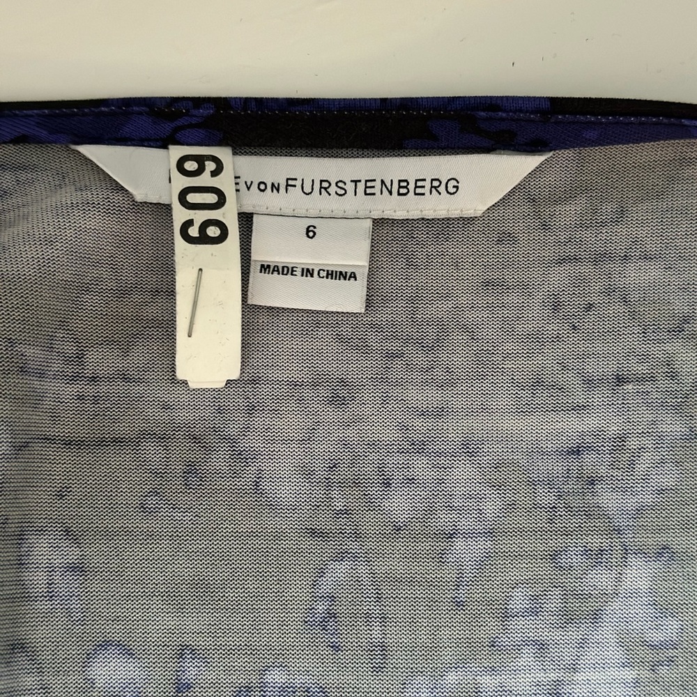 Diane Von Furstenberg Silk Dress - Picture 11 of 12